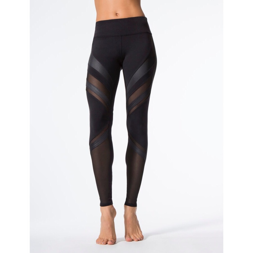 NWT ⭐️ ALO Yoga “Epic” Leggings in black